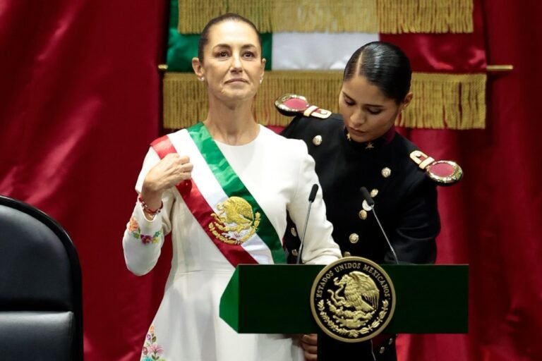 Claudia Sheinbaum protesta como la primera presidenta de México