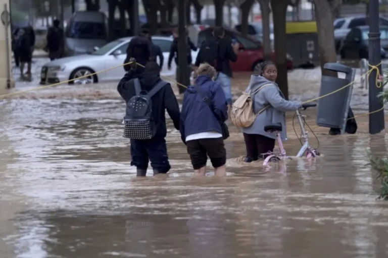 UE se solidariza con España por inundaciones y activa protocolos de protección civil