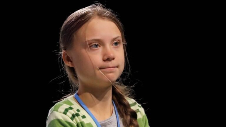 Greta Thunberg dice que tanto Harris como Trump tienen ‘sangre en las manos’