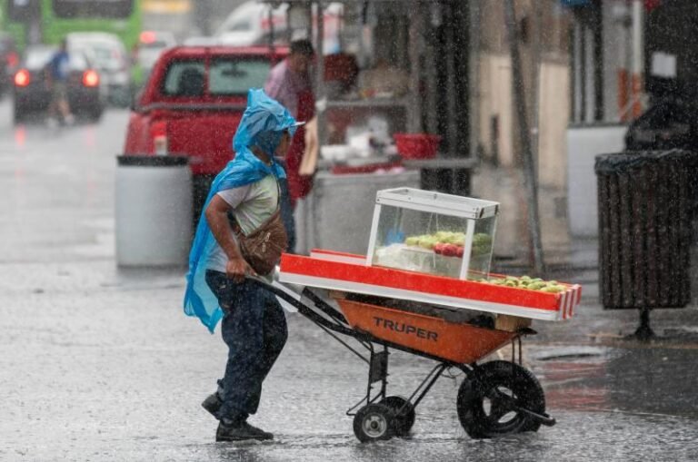 SMN prevé lluvias y posible formación de torbellinos en el norte y noreste del país