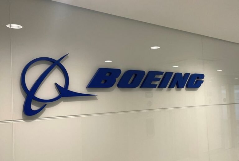 Delegados de EU y Boeing estudian causas del accidente en Corea del sur 