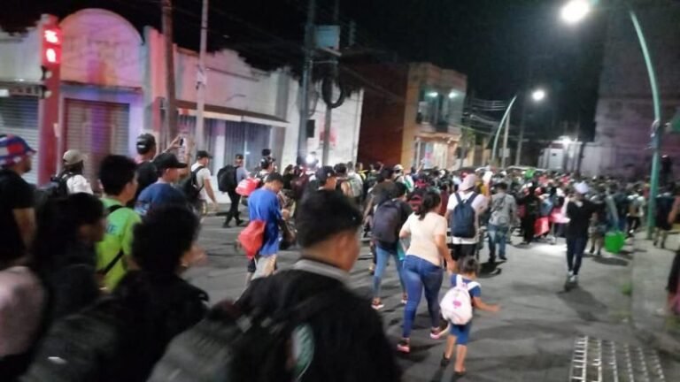 Parte desde Tapachula primera caravana migrante de 2025