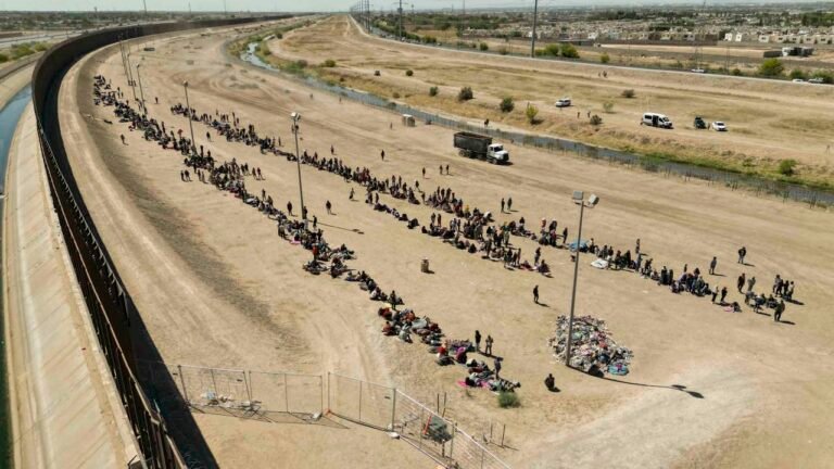 Trump ordena el despliegue de tropas en la frontera con México