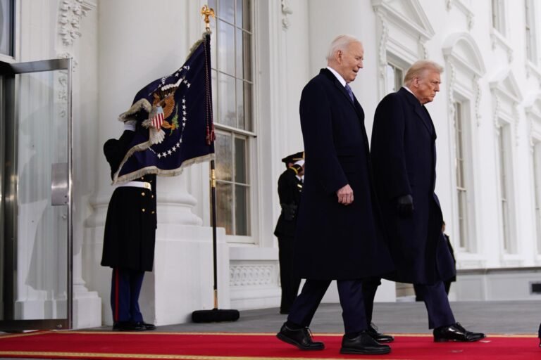 Un Trump triunfante promete una demostración de fuerza en su regreso a la Casa Blanca