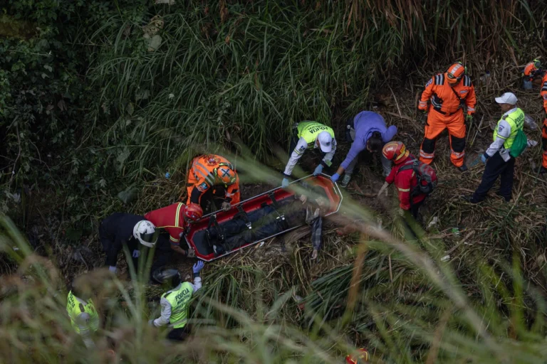 Guatemala confirma muerte de un mexicano en accidente de autobús