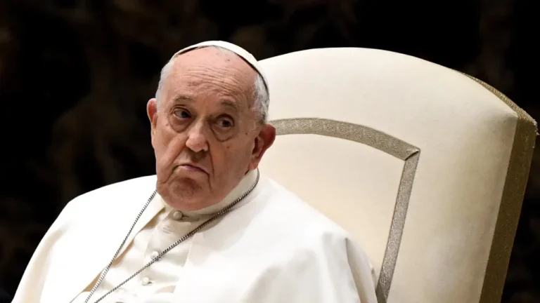 El papa Francisco tuvo una crisis respiratoria aislada, informa el Vaticano